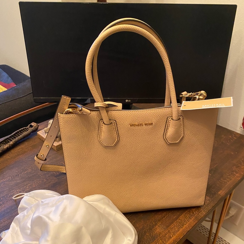 Brand new tan Michael Kors satchel bag/purse- medium size